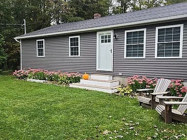 365 Hinckley Rd — exterior photo