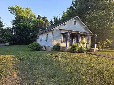 219 Carleeta St — exterior photo