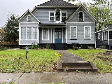 2135 Cherry St — exterior photo