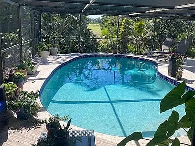 2230 SE Country Club Ln — exterior photo