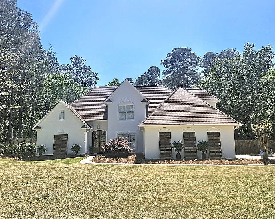 1116 Laurelwood Rd — exterior photo