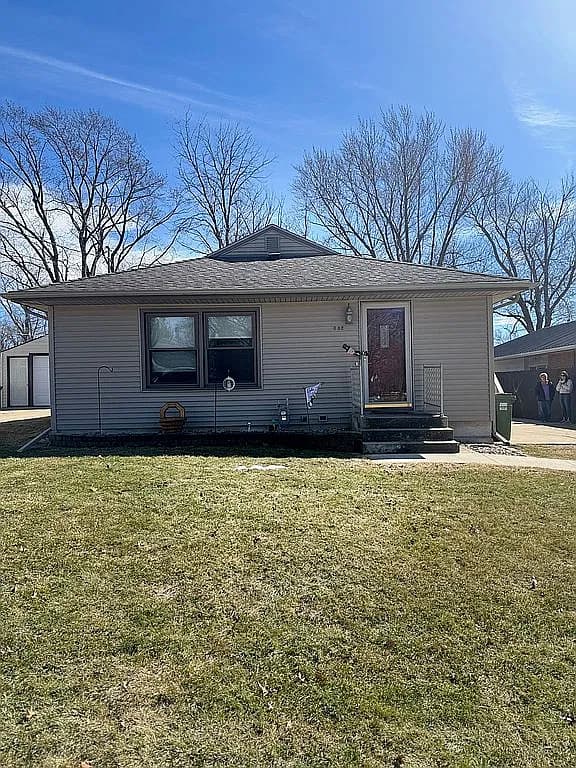 602 Pfeiffer Ave — exterior photo