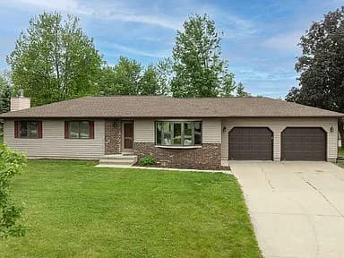 5751 Michael Dr NE — exterior photo