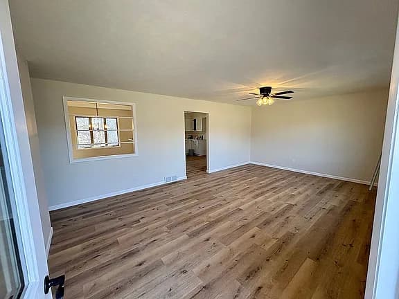 1603 Sheridan Dr — exterior photo