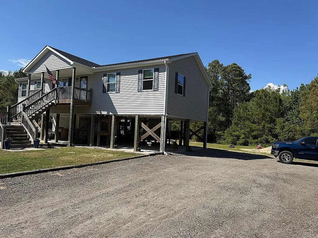 305 Tropical Trl — exterior photo
