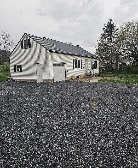 15632 Raystown Rd — exterior photo