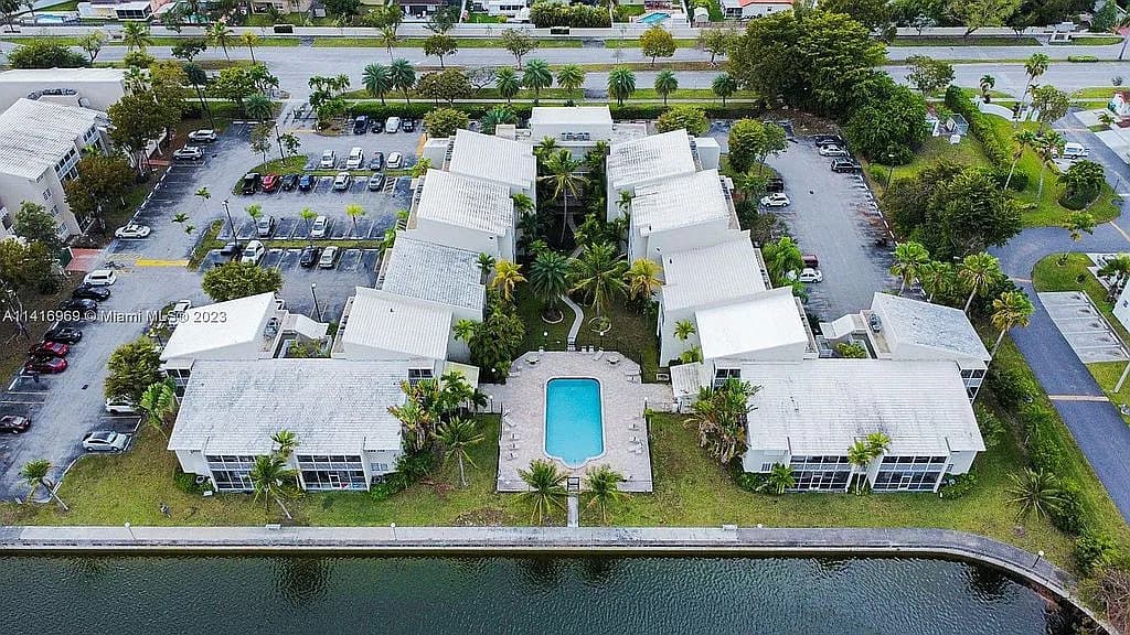 21121 SW 85th Ave APT 111 — exterior photo