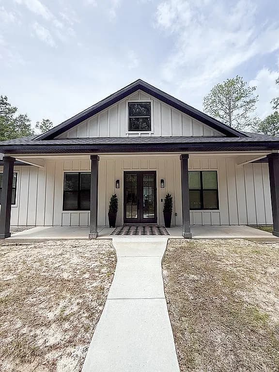 456 SW Bradenton Way — exterior photo