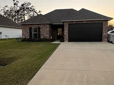 300 Yellow Pine Dr — exterior photo
