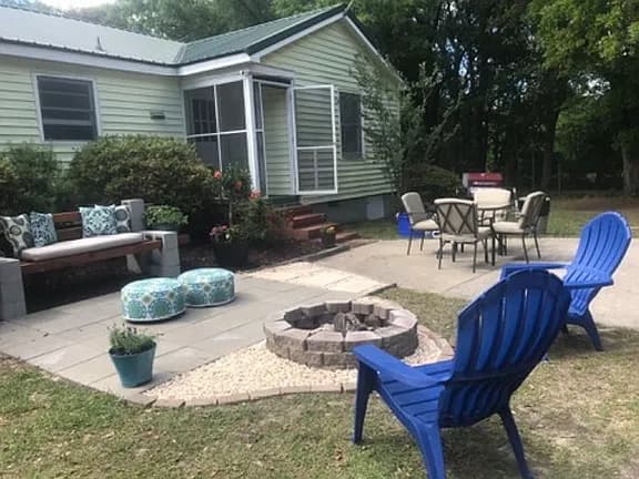 34 Alex Johnson Dr — exterior photo