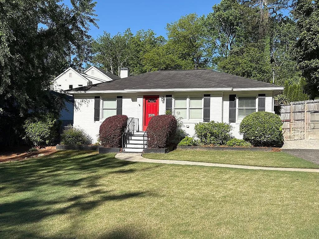 1631 Fearn Cir NE — exterior photo