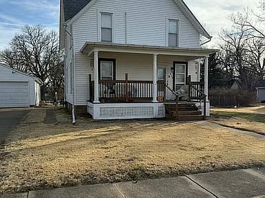 315 W Walnut St — exterior photo