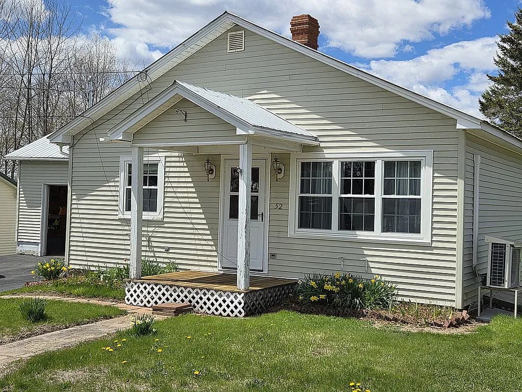 52 Birch St — exterior photo