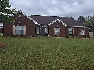 118 Huntington Dr — exterior photo