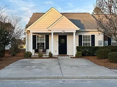 206 Sunview Dr — exterior photo