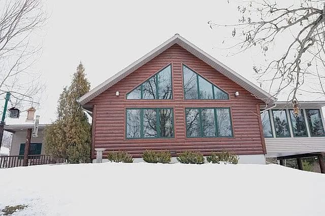 44736 Schoolcraft Trl — exterior photo