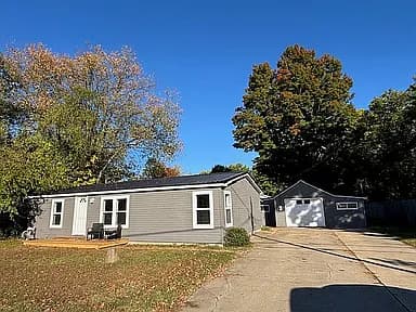 2707 East St — exterior photo