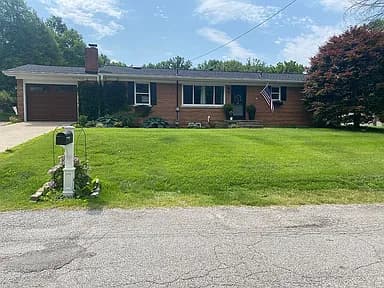 4000 Rose Ave — exterior photo