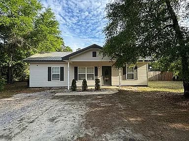 226 Cypress Ave — exterior photo