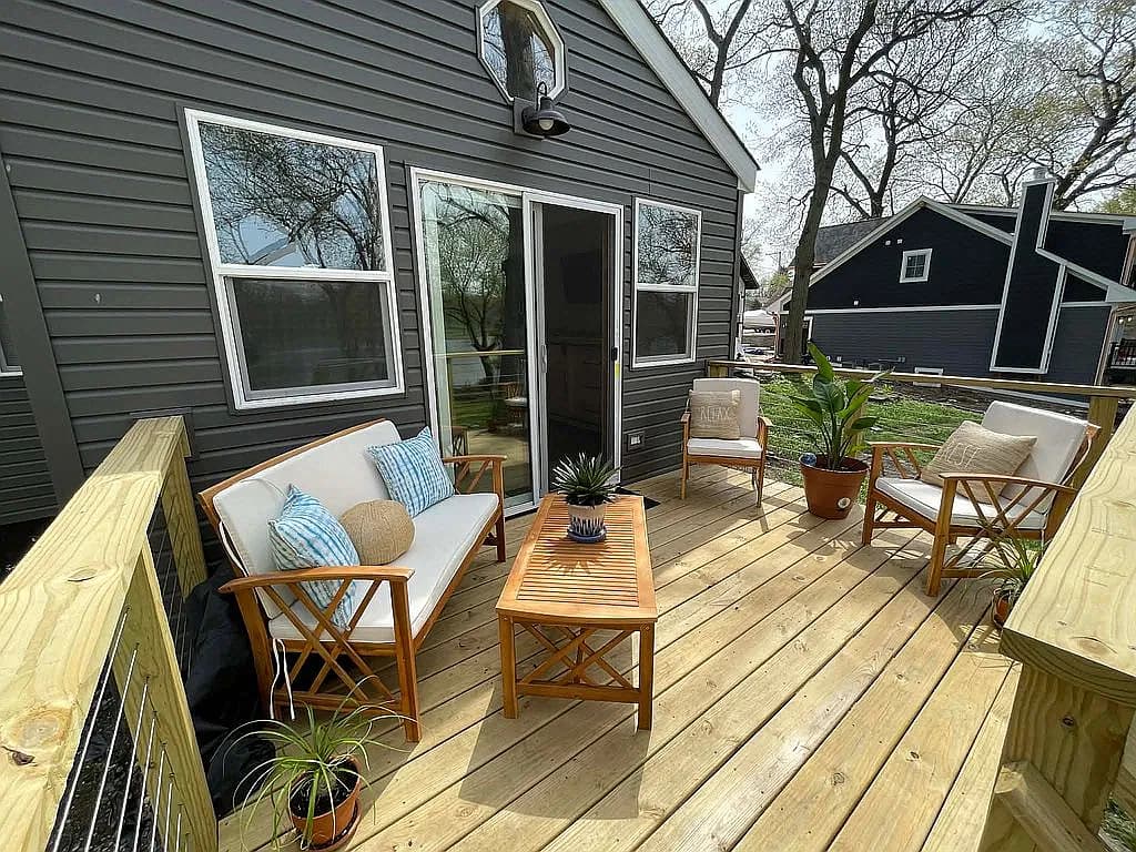 4909 Wildwood Dr — exterior photo