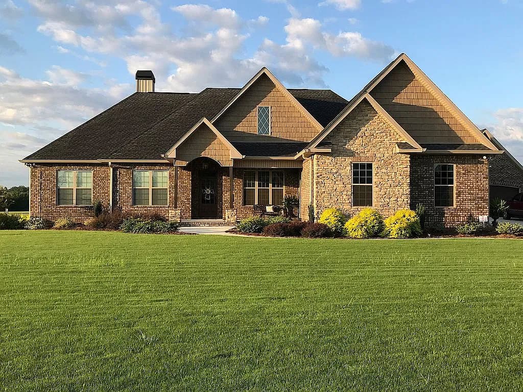 454 Eli Way Dr — exterior photo