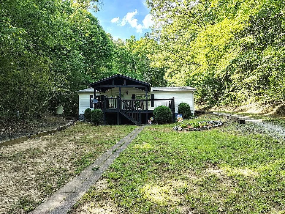 5620 Candy Mountain Rd — exterior photo