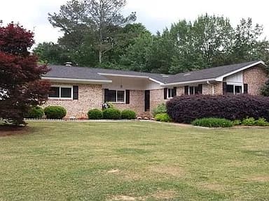 173 Rhodes Dr — exterior photo