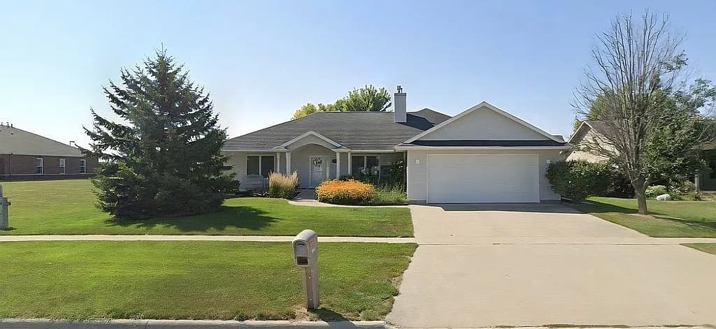 1520 Prairie Dr — exterior photo