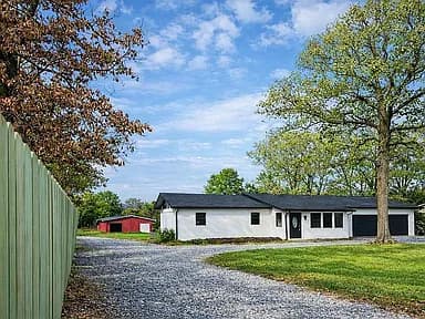 65 Pinter Ln — exterior photo