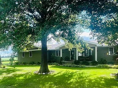 208 S Ponting St — exterior photo