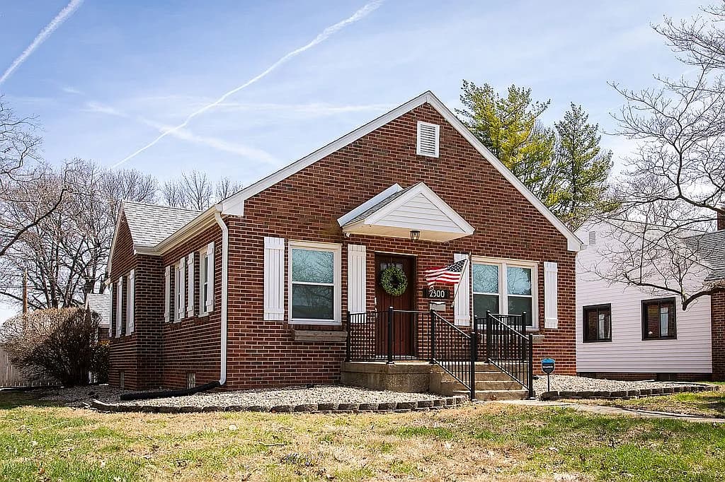 2300 S State St — exterior photo