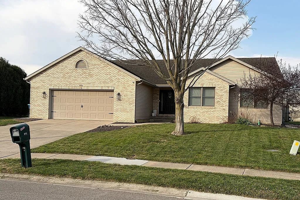 1500 Hosta St — exterior photo