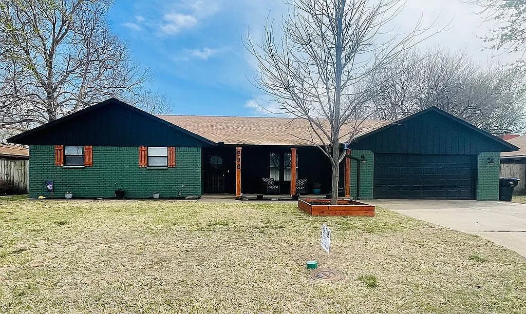 530 Sunset Dr — exterior photo