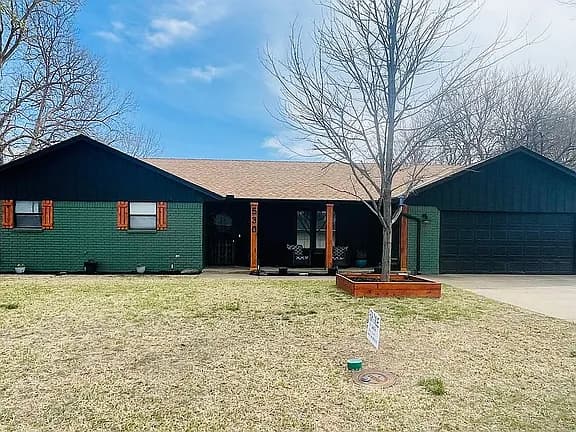 530 Sunset Dr — exterior photo