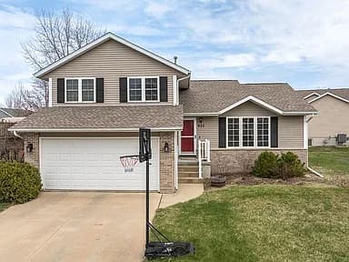 933 White Ivy Pl NE — exterior photo