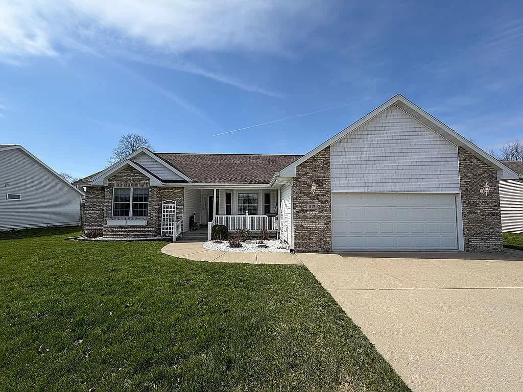 817 S Hanson Dr — exterior photo