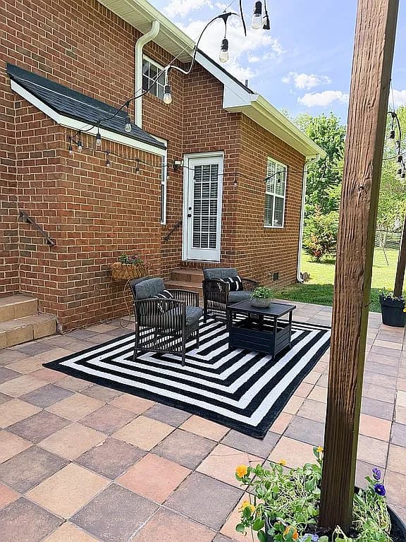 1510 Beaumont Ter — exterior photo