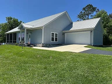 62 Treasure Point — exterior photo