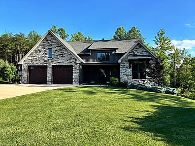 284 Beech Tree Ln — exterior photo