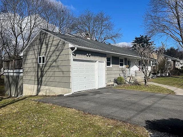 515 Winston Dr — exterior photo