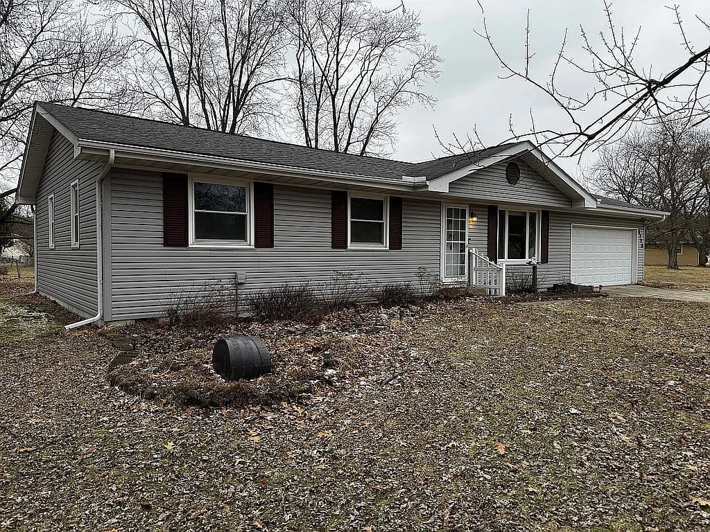 4720 E 1040 N — exterior photo