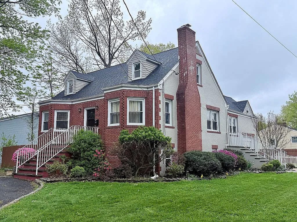 830 S Washington Ave — exterior photo