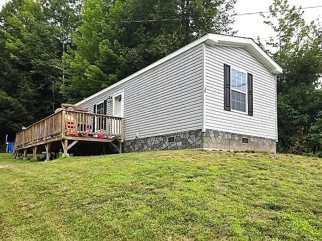 14 Hilltop Manor Mobile Home Park — exterior photo
