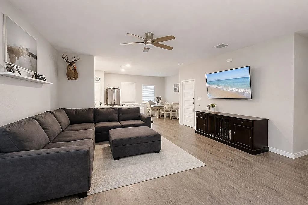 3429 Canyon Rdg — exterior photo