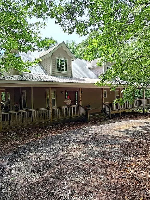 76 Halls Folly Rd — exterior photo