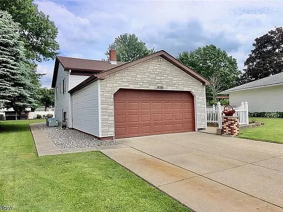 36360 Sunset Dr — exterior photo