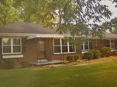 1772 McDonald Ln — exterior photo