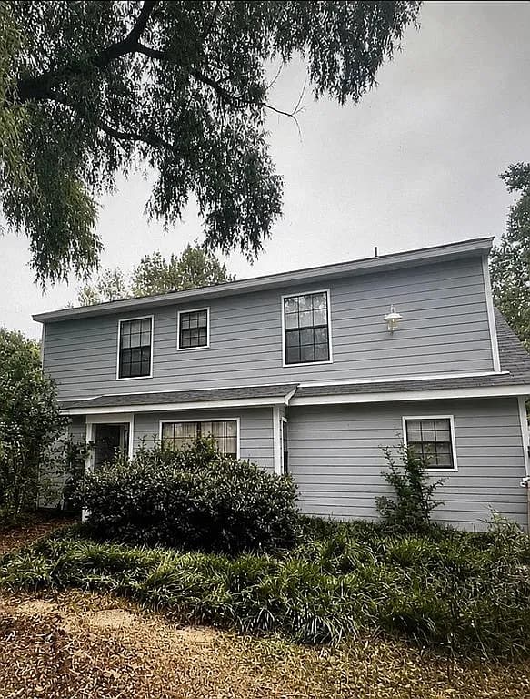 3231 Ruskin Rd — exterior photo