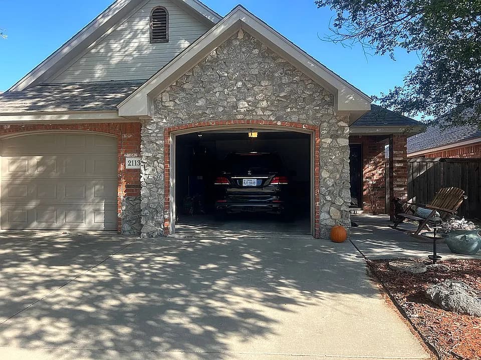 2113 SE 41st Ave — exterior photo