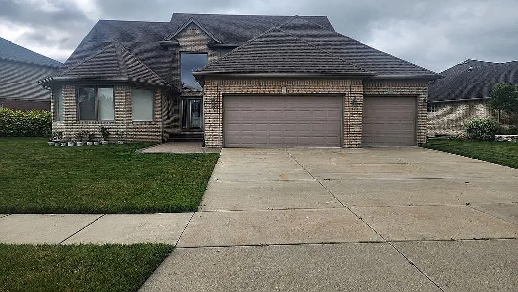 50554 Knightsbridge Dr — exterior photo